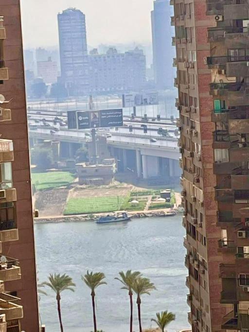 Overlooking The Nile, 20th Floor * Caïro